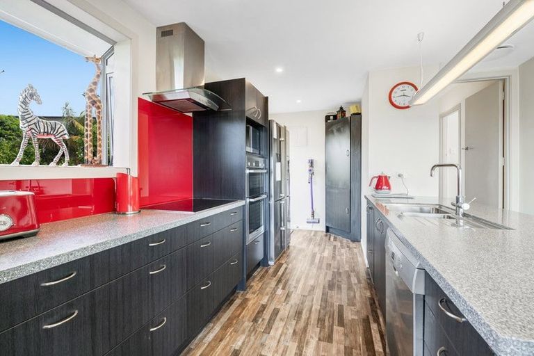 Photo of property in 6 Rakino Avenue, Manly, Whangaparaoa, 0930