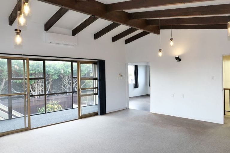 Photo of property in 2/10 Watson Drive, Paraparaumu Beach, Paraparaumu, 5032