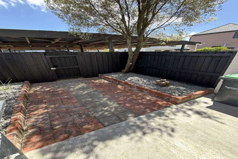 Photo of property in 2/86 Picton Avenue, Riccarton, Christchurch, 8011