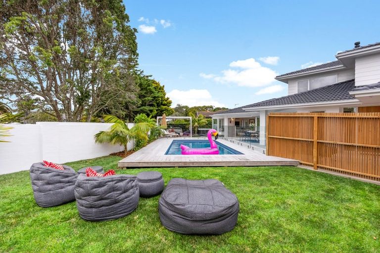 Photo of property in 27 Maygrove Drive, Orewa, 0931
