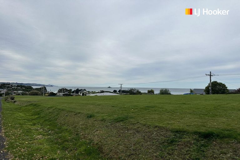 Photo of property in 25 Bedford Parade, Brighton, Dunedin, 9035