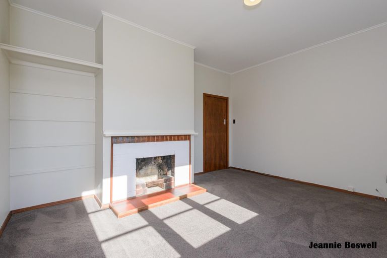 Photo of property in 66 Brightwater Terrace, Terrace End, Palmerston North, 4410