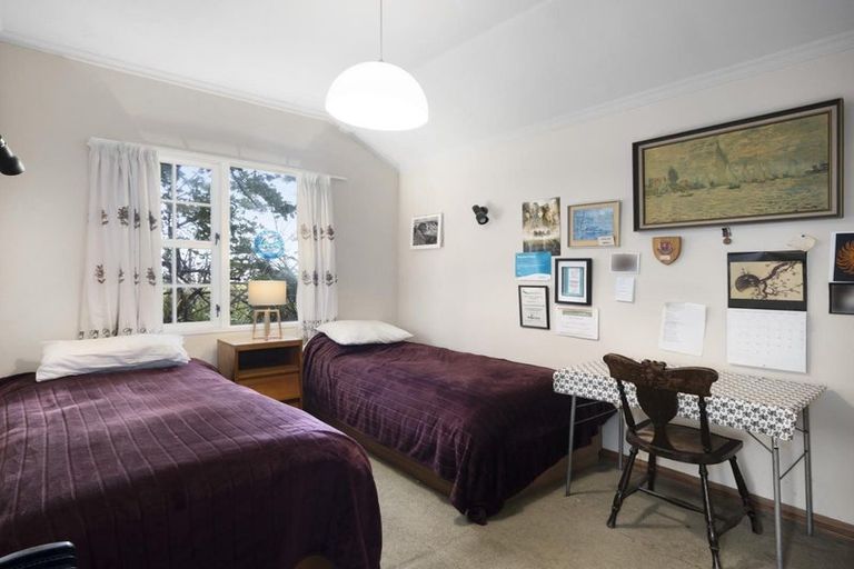 Photo of property in 157 Marine Parade, Eastbourne, Lower Hutt, 5013