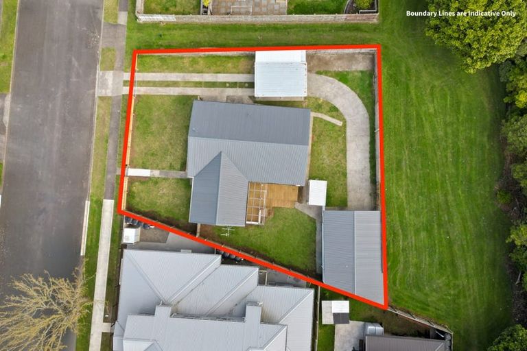 Photo of property in 63 Oakfield Crescent, Pukete, Hamilton, 3200