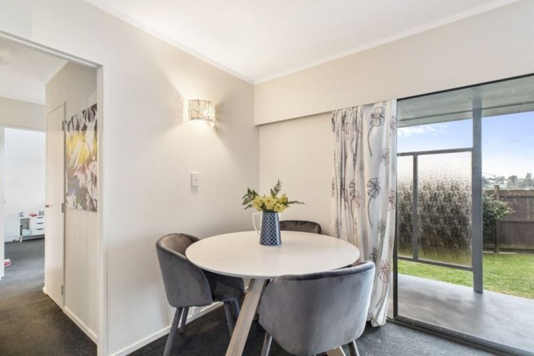 Photo of property in 2/38 Koromiko Street, New Lynn, Auckland, 0600