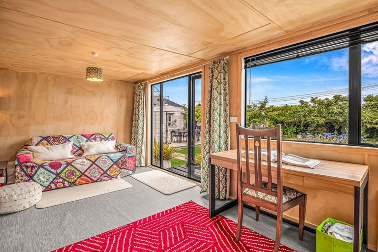 Photo of property in 30 Signal Street, Marton, 4710