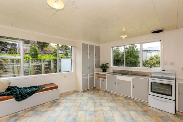 Photo of property in 42 Hobart Drive, Spotswood, New Plymouth, 4310