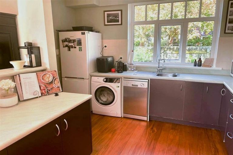 Photo of property in 968 High Street, Avalon, Lower Hutt, 5011