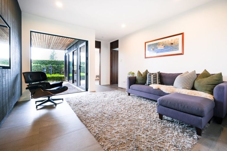 Photo of property in 1/41 Hauraki Road, Hauraki, Auckland, 0622