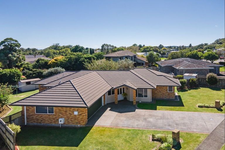 Photo of property in 4 Adam Lile Drive, Highlands Park, New Plymouth, 4312