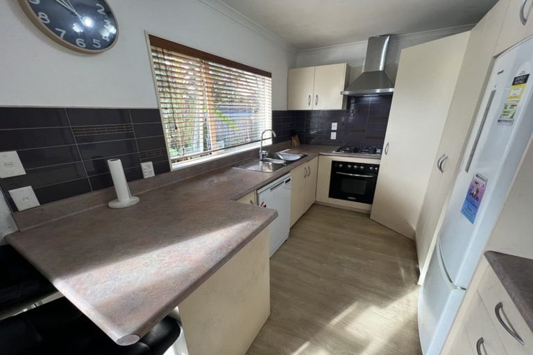 Photo of property in 12b Rosier Road, Glen Eden, Auckland, 0602