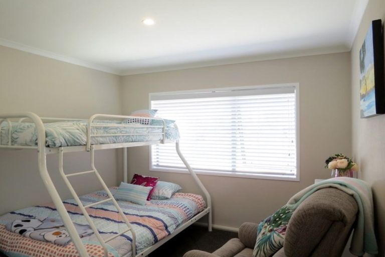 Photo of property in 44 Victoria Street, Coromandel, 3506