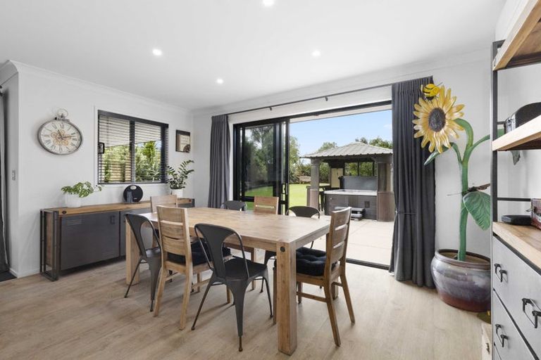 Photo of property in 39 Kendallvale Drive, Waiuku, 2123