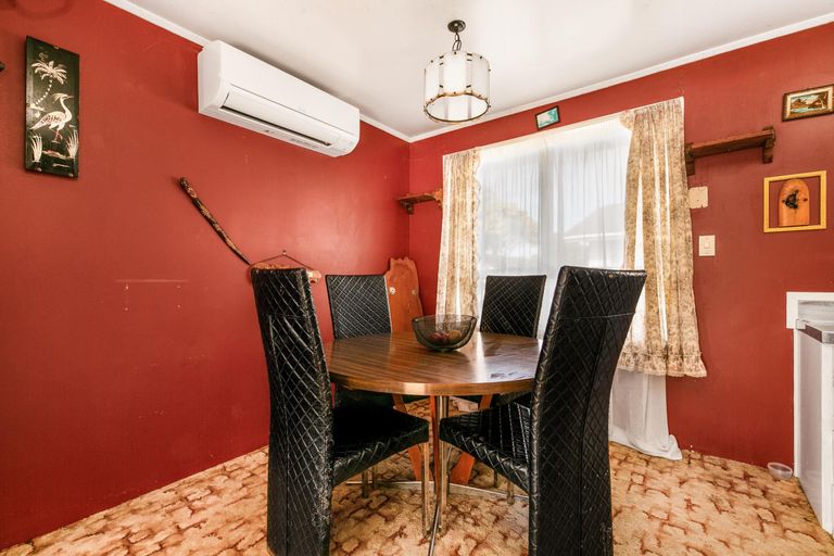 Photo of property in 5 Dorendia Place, Clendon Park, Auckland, 2103