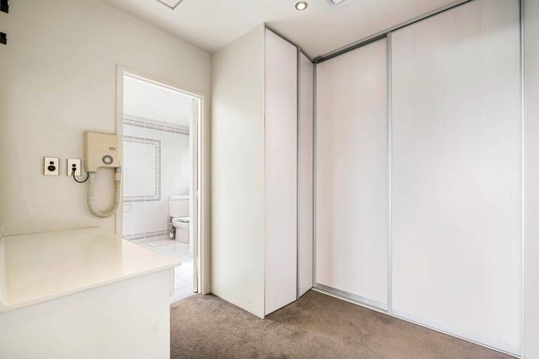 Photo of property in 140 Fisher Parade, Farm Cove, Auckland, 2012