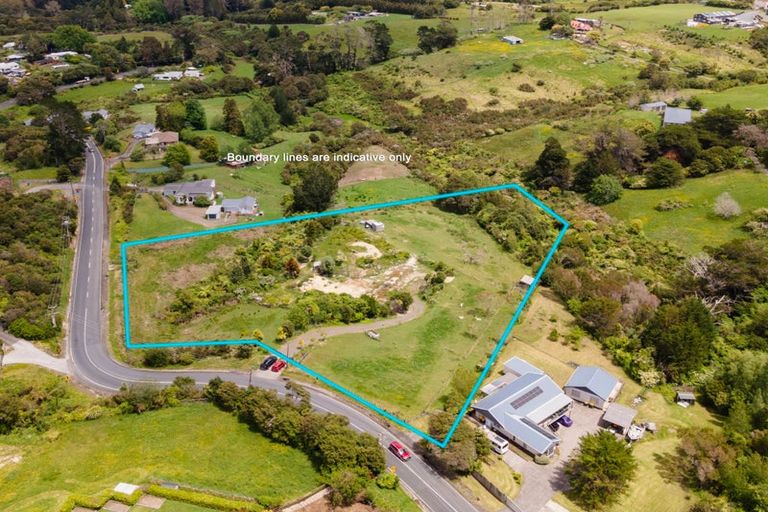 Photo of property in 309-323 Birdwood Road, Massey, Auckland, 0614