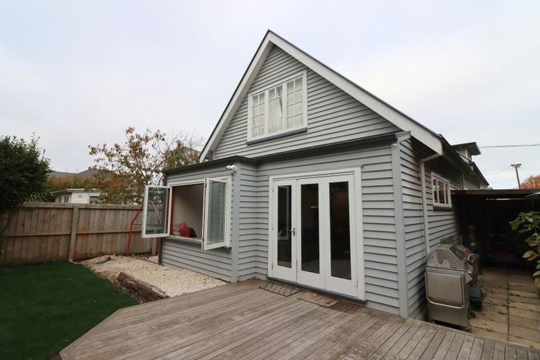 Photo of property in 89 Office Road, Merivale, Christchurch, 8014