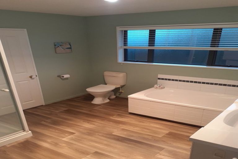 Photo of property in 6 Jerez Place, Hei Hei, Christchurch, 8042