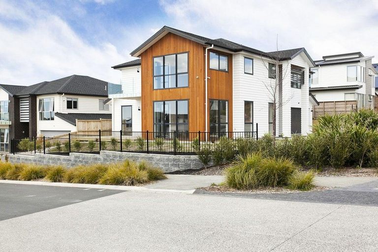 Photo of property in 6 Greenlink Rise, Long Bay, Auckland, 0630