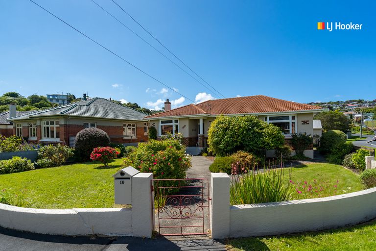 Photo of property in 16 Somerville Street, Andersons Bay, Dunedin, 9013
