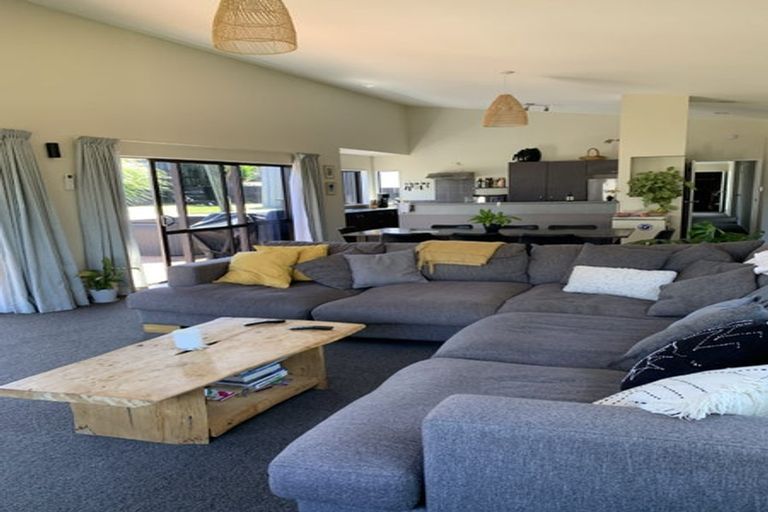 Photo of property in 47 Katerini Grove, Papamoa Beach, Papamoa, 3118