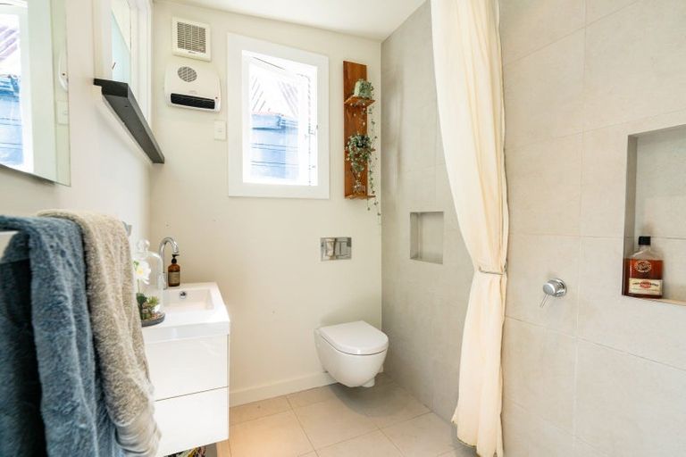 Photo of property in 25 Patanga Crescent, Thorndon, Wellington, 6011