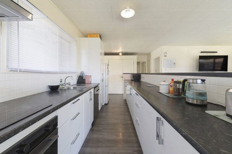 Photo of property in 18a Monokia Street, Fairy Springs, Rotorua, 3015