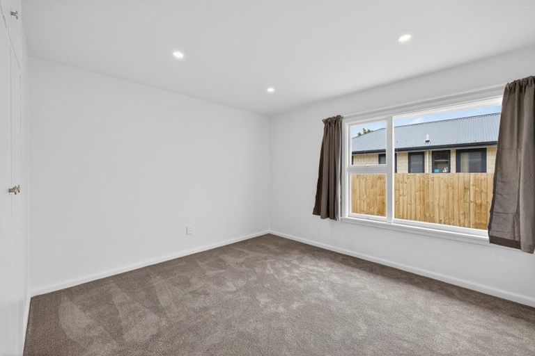 Photo of property in 70 Niven Street, Avondale, Christchurch, 8061