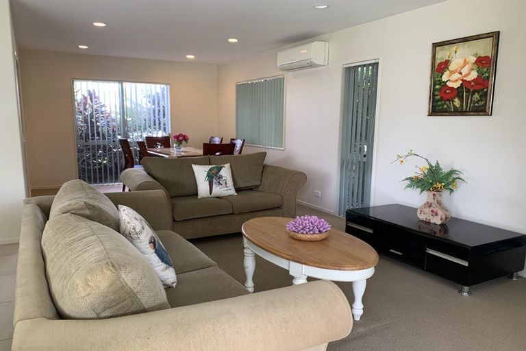 Photo of property in 3 Kouras Place, Flat Bush, Auckland, 2016