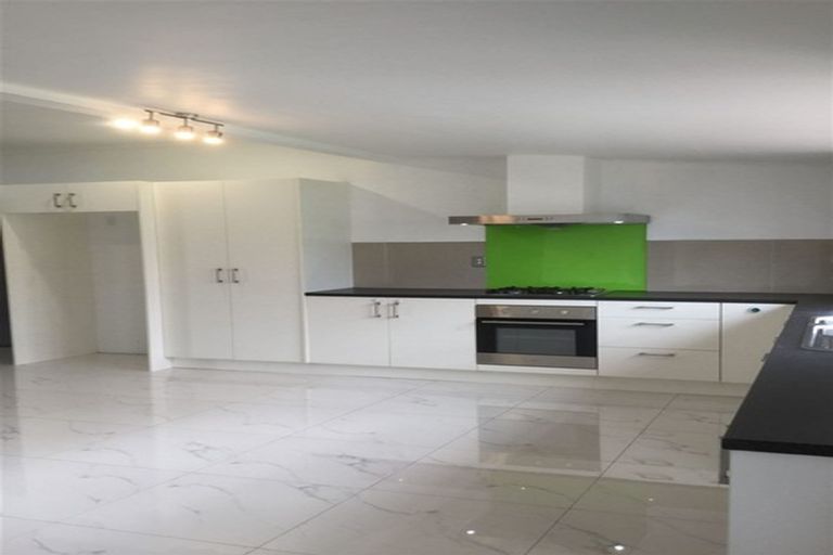 Photo of property in 1c Vanguard Road, Kelston, Auckland, 0602