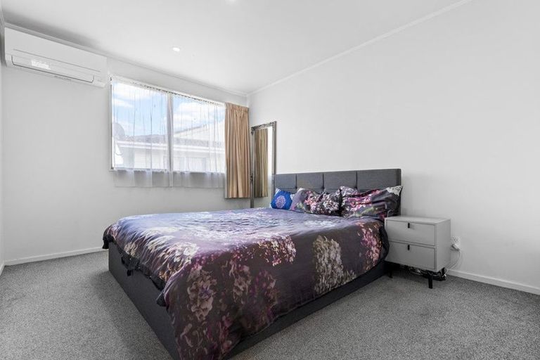 Photo of property in 1/14 Penion Drive, Flat Bush, Auckland, 2023