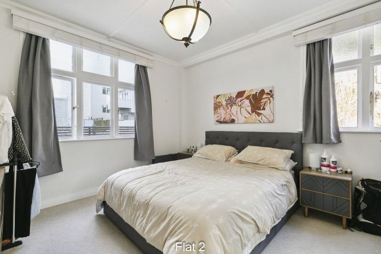 Photo of property in Coburn House, 246 Oriental Parade, Oriental Bay, Wellington, 6011