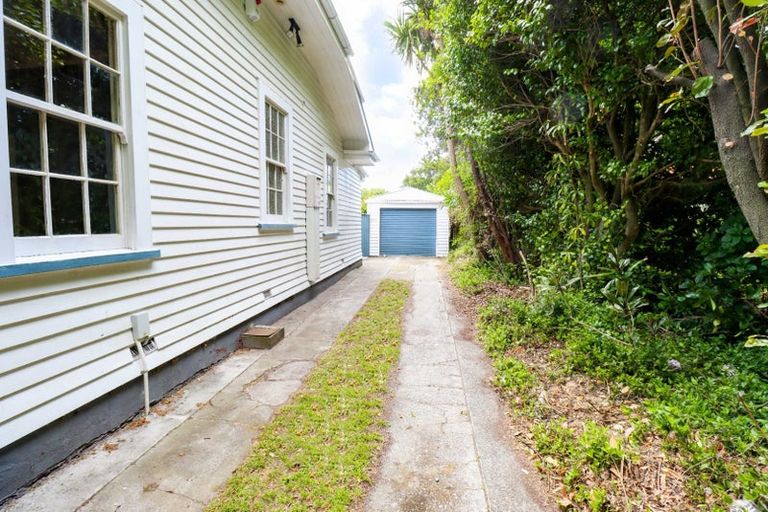 Photo of property in 177 Fitzherbert Avenue, West End, Palmerston North, 4410