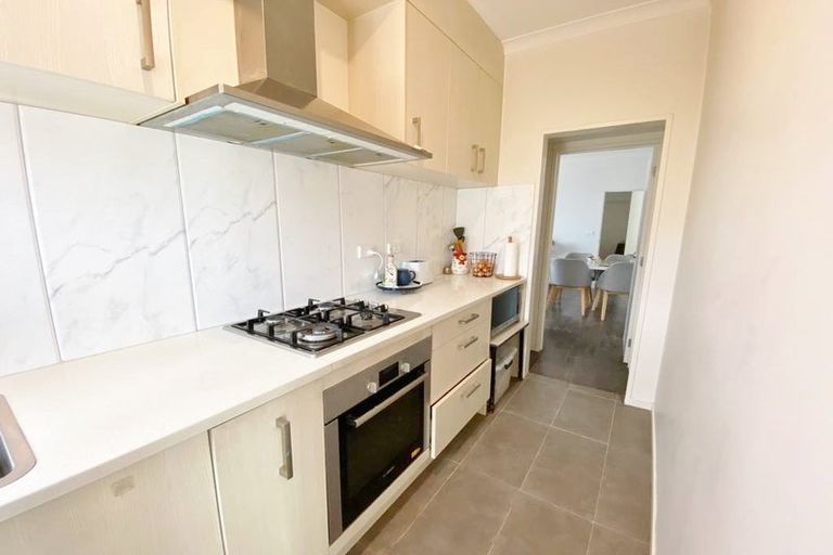 Photo of property in 6 Sauvignon Avenue, Ranui, Auckland, 0612