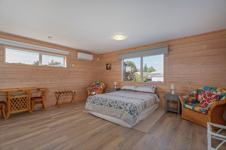 Photo of property in 51 Cholmondeley Crescent, Whitianga, 3510