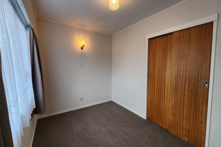 Photo of property in 2/17 Doment Crescent, Orewa, 0931