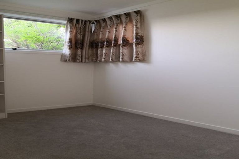 Photo of property in 1/527 Beach Road, Murrays Bay, Auckland, 0630