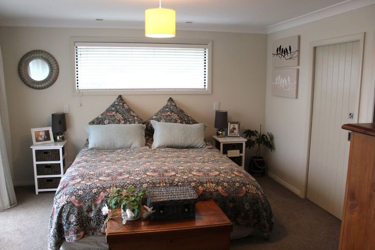 Photo of property in 41 Severn Street, Green Island, Dunedin, 9018