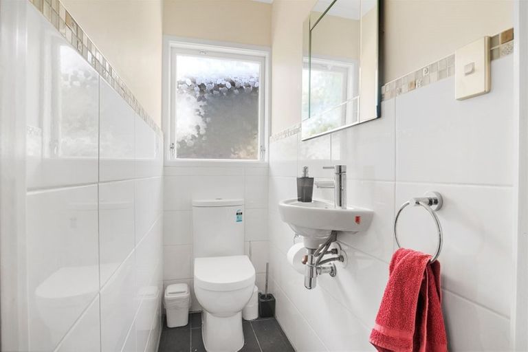 Photo of property in 26 Jade Avenue, Pakuranga Heights, Auckland, 2010