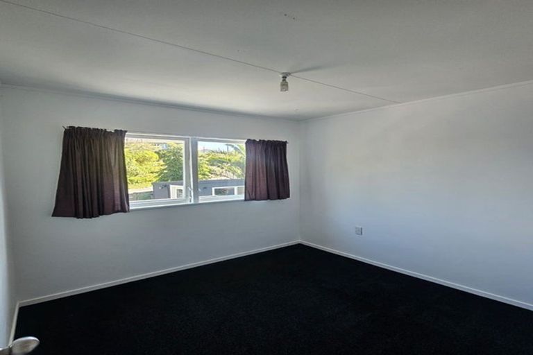 Photo of property in 30 Memorial Drive, Parahaki, Whangarei, 0112