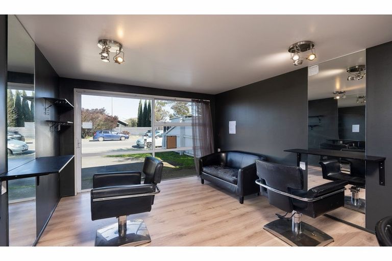 Photo of property in 12 Buchanans Road, Sockburn, Christchurch, 8042