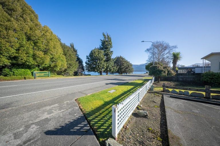 Photo of property in 14 Lakefront Drive, Te Anau, 9600