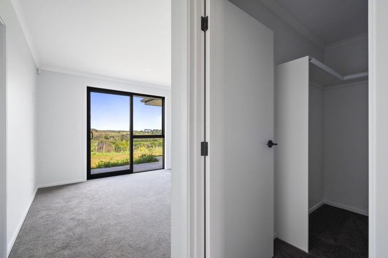 Photo of property in 154b Pacific Drive, Fitzherbert, Palmerston North, 4410