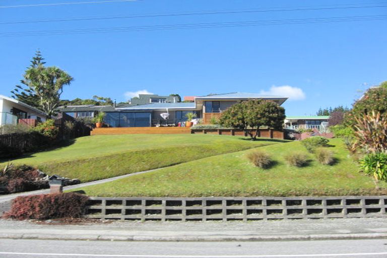 Photo of property in 81 Main South Road, Karoro, Greymouth, 7805