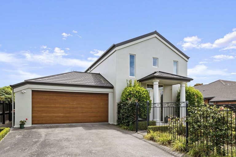Photo of property in 47 Berkshire Drive, Avonhead, Christchurch, 8042