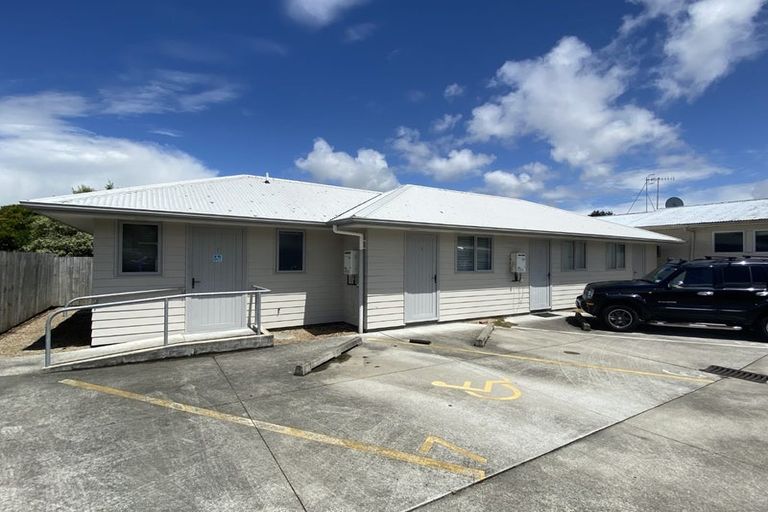 Photo of property in 12 Crescent Court, Melville, Hamilton, 3206