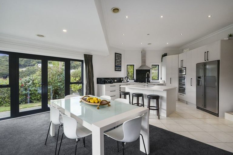 Photo of property in 3 Endeavour Drive, Whitby, Porirua, 5024