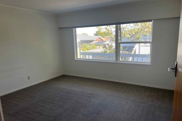 Photo of property in 2/10 Marsden Avenue, Mount Eden, Auckland, 1024