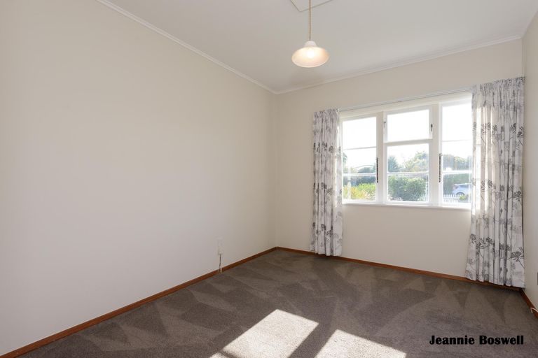 Photo of property in 66 Brightwater Terrace, Terrace End, Palmerston North, 4410