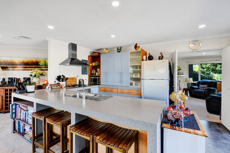 Photo of property in 2 Parkvue Drive, Bell Block, New Plymouth, 4312